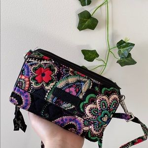 Vera Bradley wallet/crossbody!! 🌺🌼